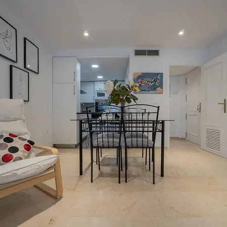 Jardines De Cervantes 公寓 *